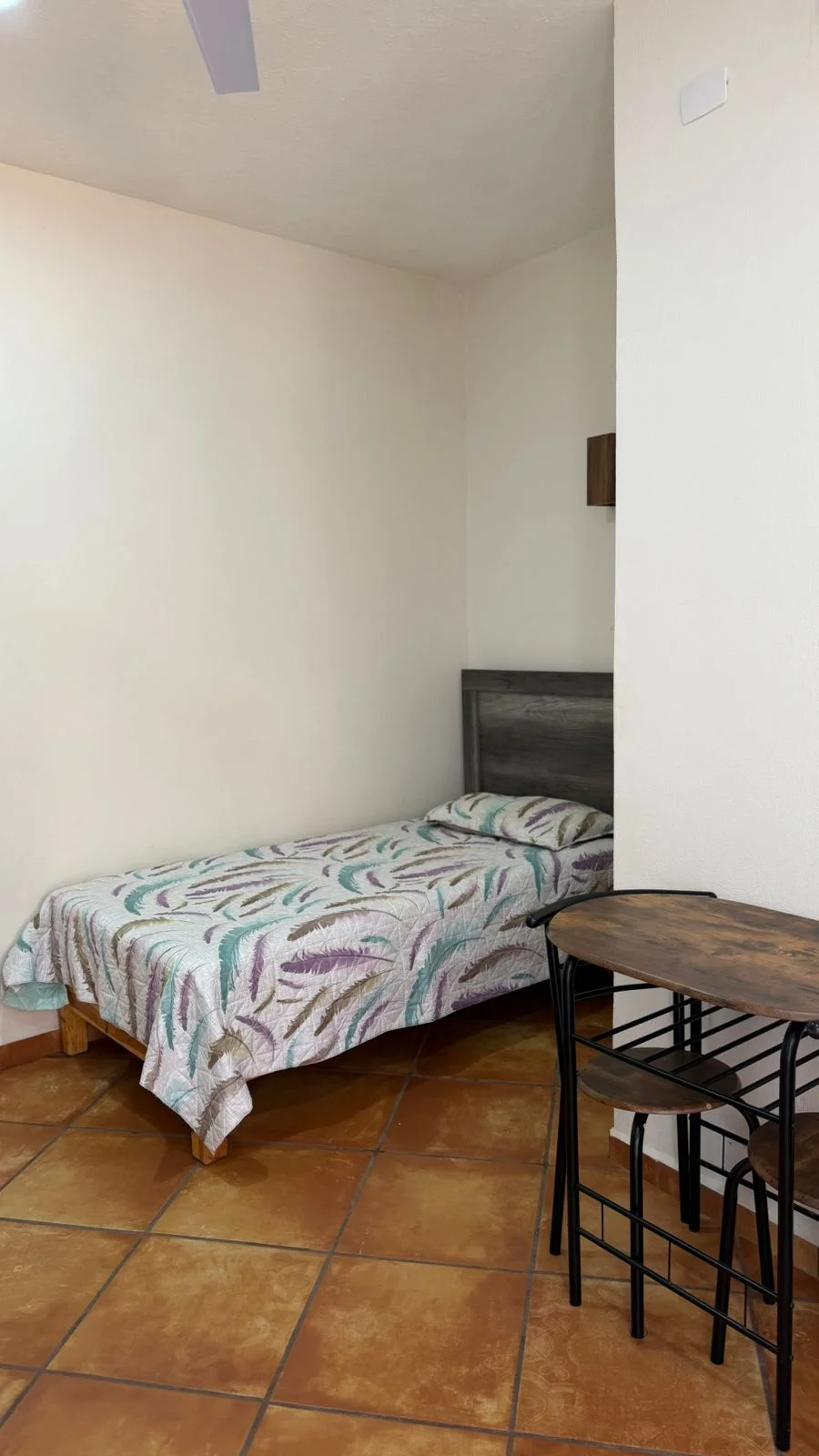 Habitación individual cómoda